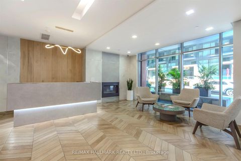 Photo 3 at 1001 - 15 Bruyeres Mews, Niagara, Toronto