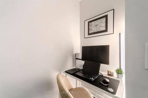 Photo 6 at 1001 - 15 Bruyeres Mews, Niagara, Toronto