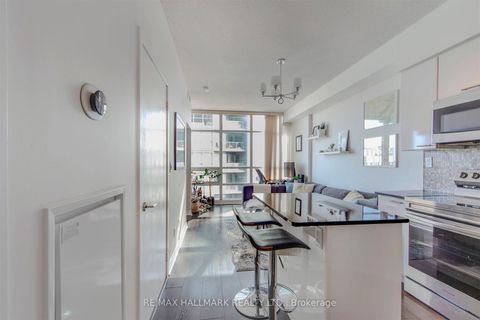 Photo 7 at 1001 - 15 Bruyeres Mews, Niagara, Toronto