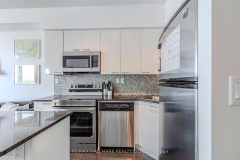 Photo 8 at 1001 - 15 Bruyeres Mews, Niagara, Toronto