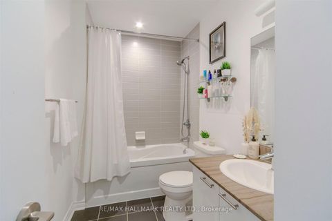 Photo 18 at 1001 - 15 Bruyeres Mews, Niagara, Toronto