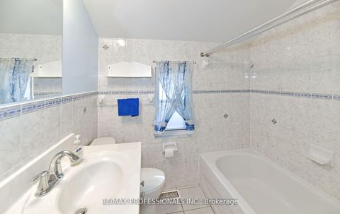 Photo 16 at 2 Lesterwood Crescent, Bendale, Toronto