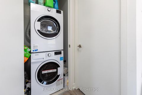 Photo 13 at 803 - 3100 Keele Street, CFB, Toronto