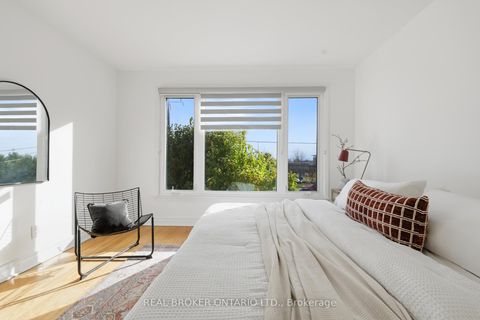 Photo 13 at 1324 Lawrence Avenue W, Maple Leaf, Toronto