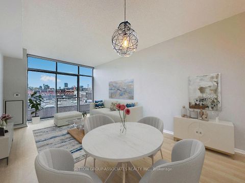 Photo 2 at 419 - 388 Richmond Street W, Waterfront Communities C1, Toronto