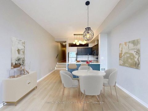 Photo 3 at 419 - 388 Richmond Street W, Waterfront Communities C1, Toronto