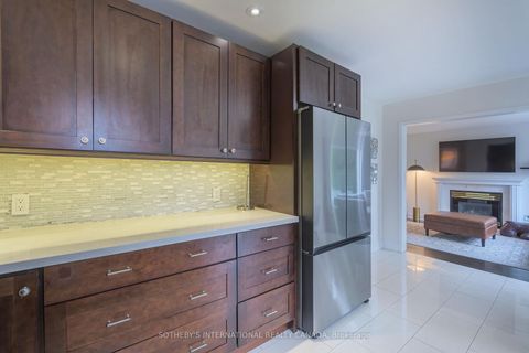 Photo 13 at 184 Veneto Drive, Vaughan Grove, Vaughan