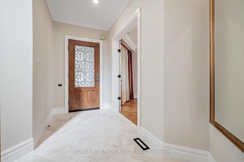 Photo 1 at 17 Abilene Court, Westbrook, Richmond Hill