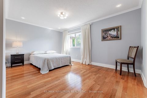 Photo 12 at 17 Abilene Court, Westbrook, Richmond Hill