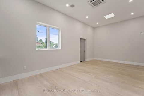 Photo 21 at 21 King High Avenue, Clanton Park, Toronto