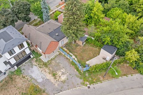 Photo 39 at 21 King High Avenue, Clanton Park, Toronto