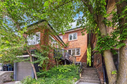 Photo 1 at 658 Davenport Road, Casa Loma, Toronto