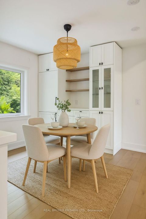 Photo 3 at 658 Davenport Road, Casa Loma, Toronto