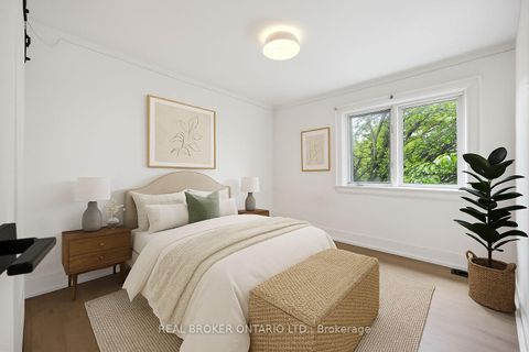 Photo 4 at 658 Davenport Road, Casa Loma, Toronto