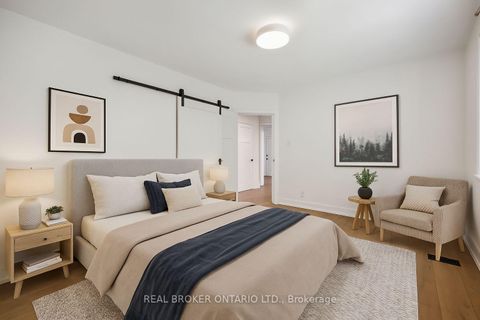 Photo 5 at 658 Davenport Road, Casa Loma, Toronto