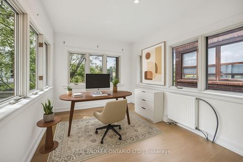 Photo 6 at 658 Davenport Road, Casa Loma, Toronto