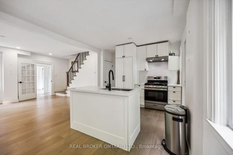 Photo 12 at 658 Davenport Road, Casa Loma, Toronto