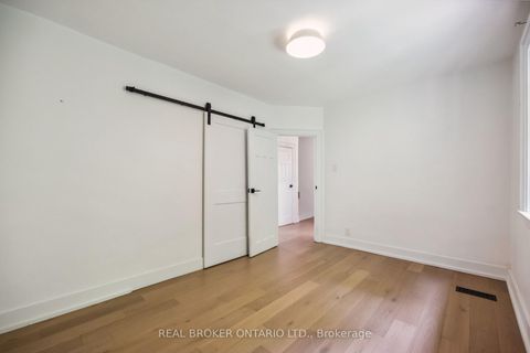 Photo 17 at 658 Davenport Road, Casa Loma, Toronto