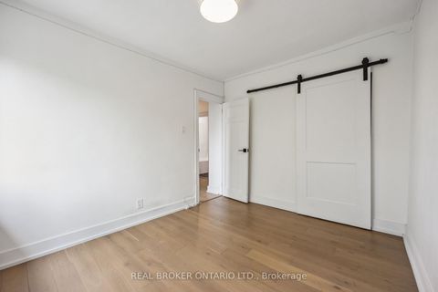 Photo 18 at 658 Davenport Road, Casa Loma, Toronto