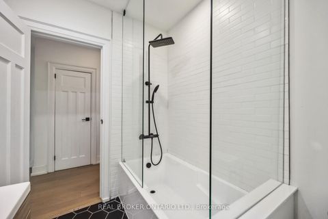 Photo 22 at 658 Davenport Road, Casa Loma, Toronto