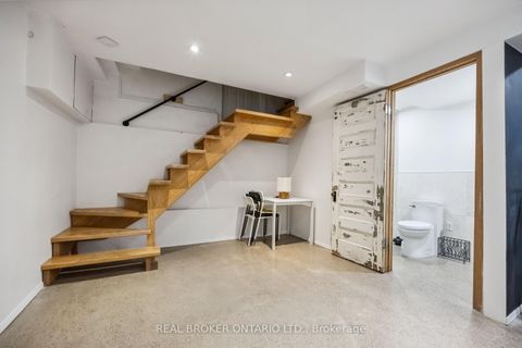 Photo 26 at 658 Davenport Road, Casa Loma, Toronto