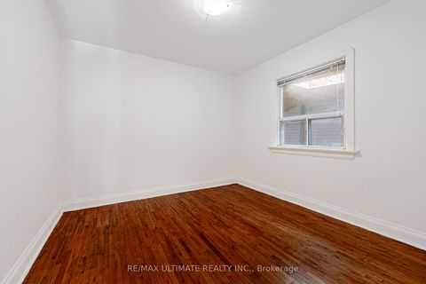 Photo 9 at 42 Carr Street, Chinatown, Toronto