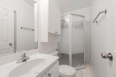 Photo 11 at 42 Carr Street, Chinatown, Toronto