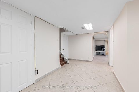 Photo 20 at 42 Carr Street, Chinatown, Toronto