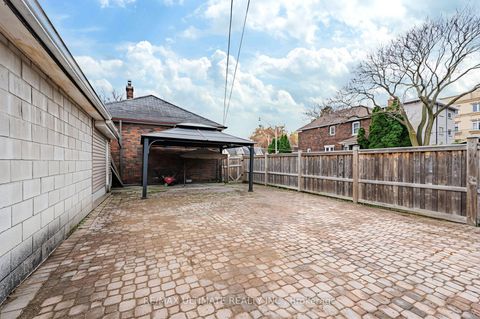 Photo 30 at 42 Carr Street, Chinatown, Toronto