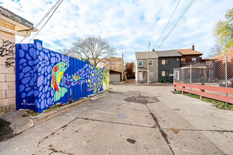 Photo 36 at 42 Carr Street, Chinatown, Toronto