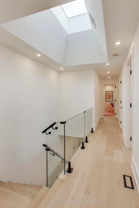 Photo 14 at 102 Yardley Avenue, Parkview, Toronto