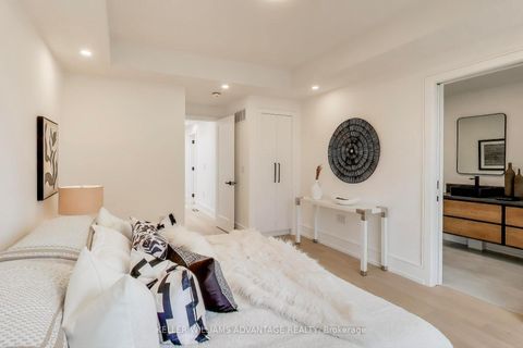 Photo 17 at 102 Yardley Avenue, Parkview, Toronto