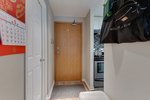 Photo 7 at 504 - 77 Harbour Square, Waterfront Communities C1, Toronto