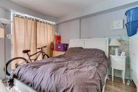 Photo 16 at 504 - 77 Harbour Square, Waterfront Communities C1, Toronto