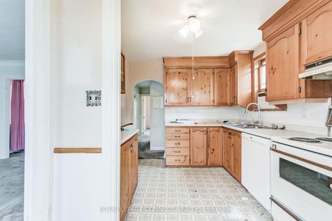 Photo 4 at 1171 Islington Avenue, Queensway, Toronto