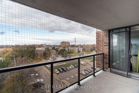 Photo 15 at 714 - 45 Sunrise Avenue, Victoria Village, Toronto