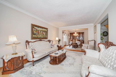 Photo 7 at 2 Lapworth Crescent, Steeles, Toronto