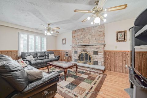 Photo 12 at 2 Lapworth Crescent, Steeles, Toronto