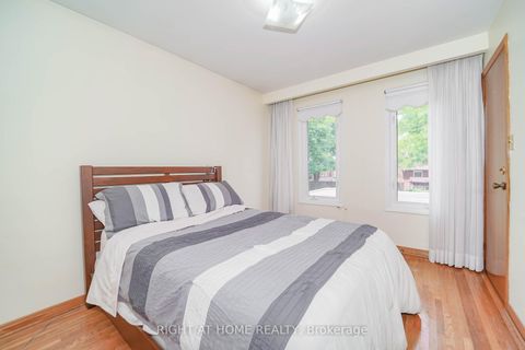 Photo 17 at 2 Lapworth Crescent, Steeles, Toronto