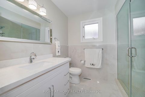 Photo 19 at 2 Lapworth Crescent, Steeles, Toronto