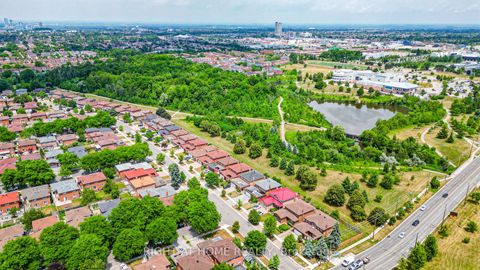 Photo 40 at 2 Lapworth Crescent, Steeles, Toronto