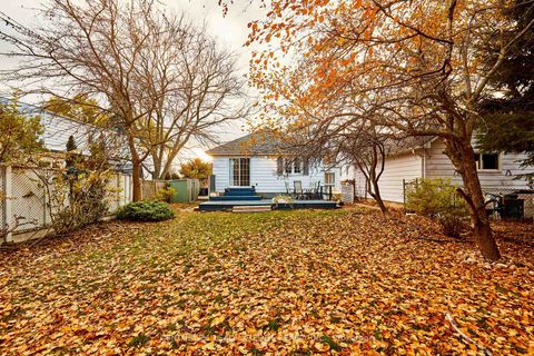 Photo 7 at 5 Harewood Avenue, Cliffcrest, Toronto