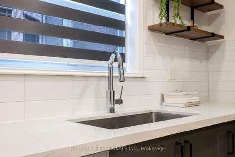 Photo 11 at 636 Runnymede Road, Bloor West Village, Toronto