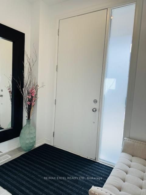 Photo 3 at 22 Boiton Street, Rural Richmond Hill, Richmond Hill