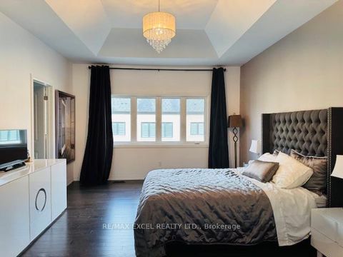 Photo 8 at 22 Boiton Street, Rural Richmond Hill, Richmond Hill