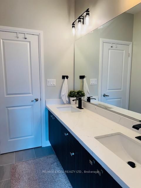 Photo 11 at 22 Boiton Street, Rural Richmond Hill, Richmond Hill