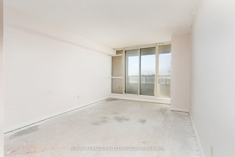 Photo 11 at 815 - 8501 Bayview Avenue, Doncrest, Richmond Hill