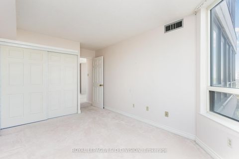 Photo 16 at 815 - 8501 Bayview Avenue, Doncrest, Richmond Hill