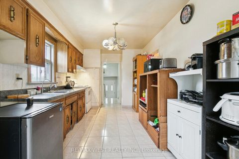 Photo 8 at 562 Alliance Avenue, Smythe, Toronto