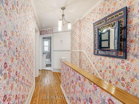 Photo 11 at 880 Davenport Road, Wychwood, Toronto